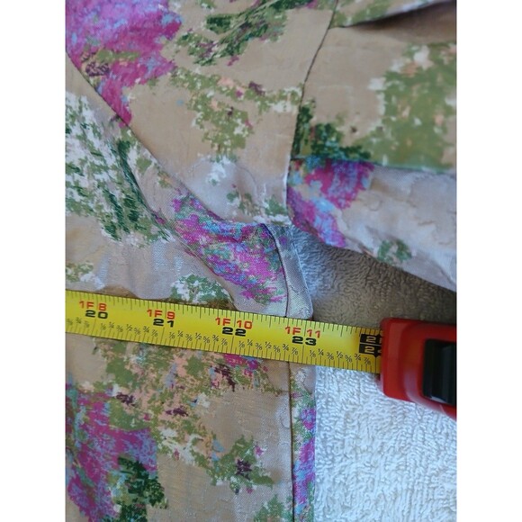 Tuckernuck Floral Jacquard Bell Sleeve Blouse Beige Pink Green Top Size Large - Picture 14 of 16